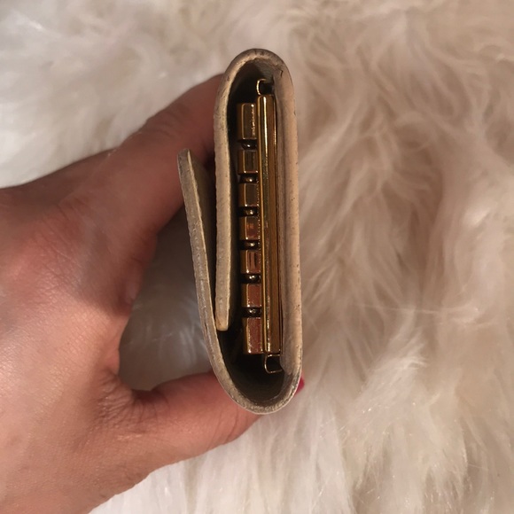 🌟SOLD🌟Authentic Damier Azur 6 Ring Key Holder - - Picture 5 of 12